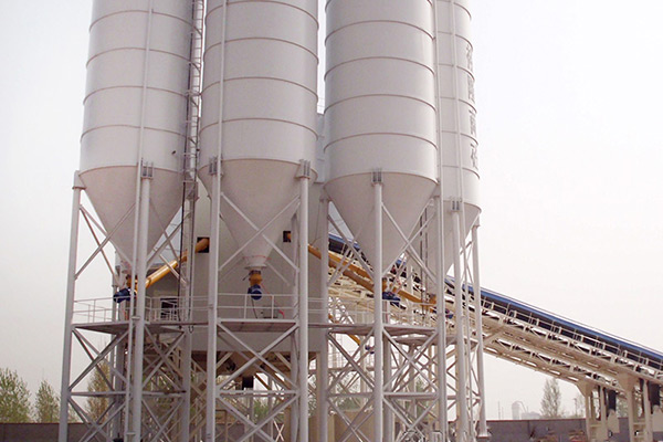 Belt conveyor type concrete batching plant